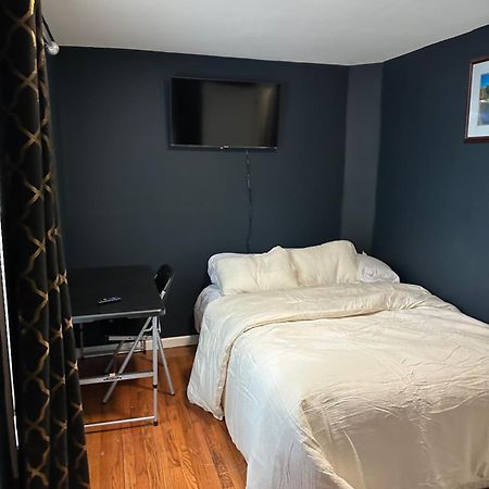 Fidelia Crystal Room, Queen Bed Minutes From Newark Liberty International Airport And Newark Penn Station Irvington Ngoại thất bức ảnh